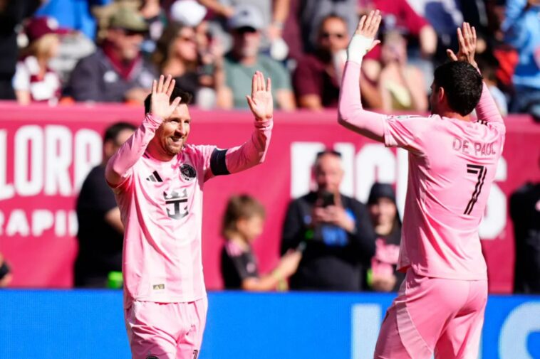lionel-messi-puts-on-show-in-front-of-one-of-biggest-mls-crowds-ever
