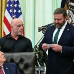 trump’s-quick-reply-to-joe-rogan’s-text-message-brought-him-to-the-white-house:-‘do-you-want-fda-approval?’