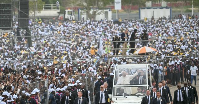100,000-attend-open-air-mass-by-pope-leo-xiv-in-angola