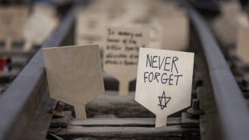 survey-finds-nearly-one-third-of-long-island-residents-say-jews-should-‘move-on’-from-the-holocaust