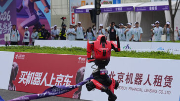 watch:-chinese-robot-shatters-human-record-in-the-half-marathon
