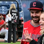 guardians-catcher-austin-hedges-proposes-to-girlfriend-on-field-after-win