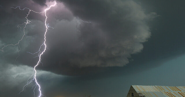 watch:-oklahoma-couple-escapes-possible-tornado-uninjured-‘by-the-grace-of-god’