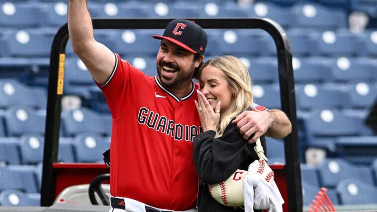 guardians-catcher-austin-hedges-pops-question-to-girlfriend-on-field-in-heartwarming-proposal-after-win
