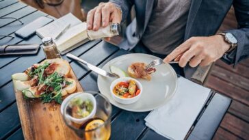 high-salt-intake-linked-to-faster-memory-decline-in-one-group,-study-finds