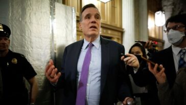 democrat-senator-announces-tragic-personal-news