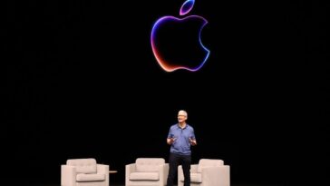 apple-ceo-tim-cook-steps-down,-replacement-already-named