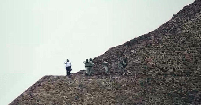 two-canadian-tourists,-gunman-killed-in-shooting-attack-at-mexico’s-sun-pyramid,-say-officials