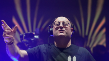 viral-dj-priest-padre-guilherme-remixes-bad-bunny,-changing-lyrics-to-promote-prayer