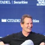 verizon-ceo-dan-schulman:-ai-will-destroy-many-jobs-and-‘everyone-knows-it’