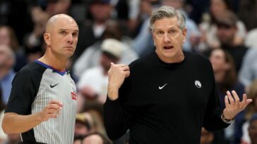 frustrated-finch:-‘maybe-we-gotta-start-flopping’