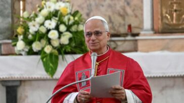 somebody-please-tell-the-pope-that-he-disagrees-with-his-own-church-and-the-bible-on-war-and-conflict-–-here’s-the-proof