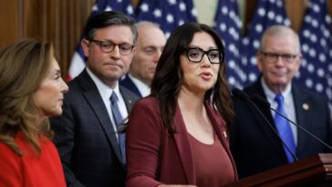 trump-names-new-acting-labor-secretary-as-chavez-deremer-resigns