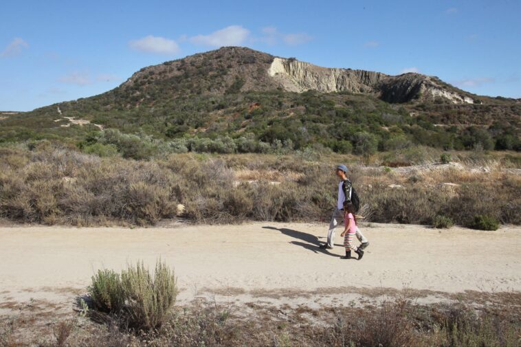 secret-volcano-hidden-next-to-popular-socal-hiking-trail-—-and-you-can-even-see-it
