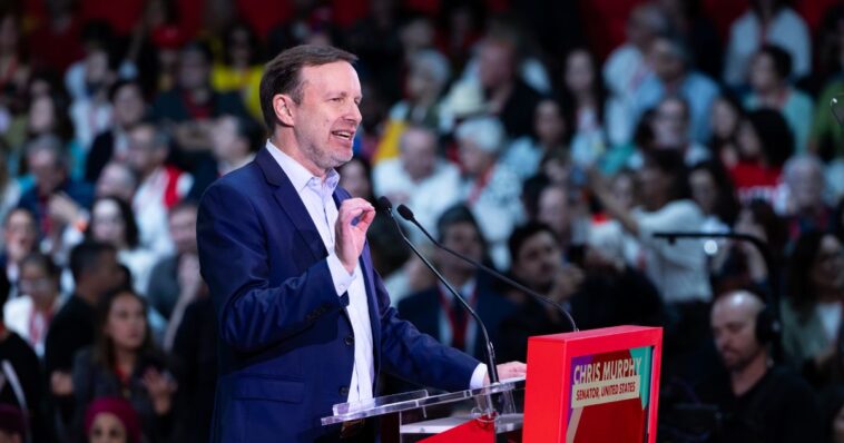 dem-senator-chris-murphy-cheers-as-iranians-successfully-bypass-us-blockade:-‘awesome’