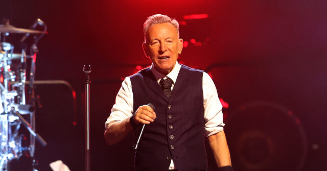 bruce-springsteen-shredded-by-hometown-paper-for-anti-trump-concert:-‘hypocritical-crap.-profiteering-over-legitimate-protest’