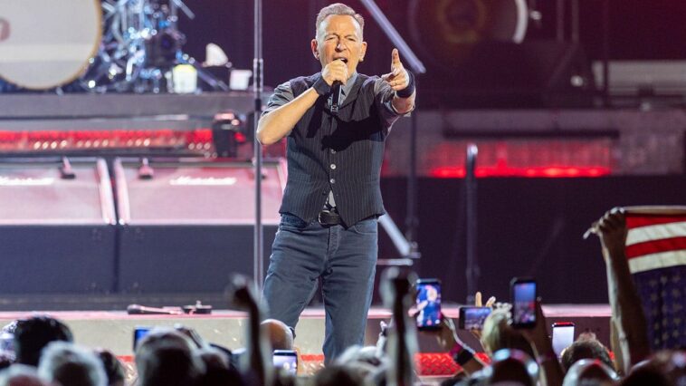 bruce-springsteen-trashed-by-home-state-paper-over-expensive-anti-trump-concerts