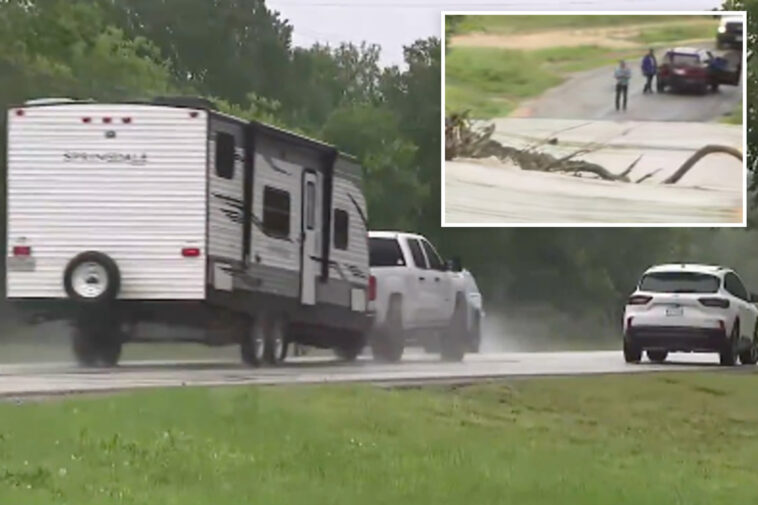 texas-flash-flood-threat-prompts-evacuations-throughout-state