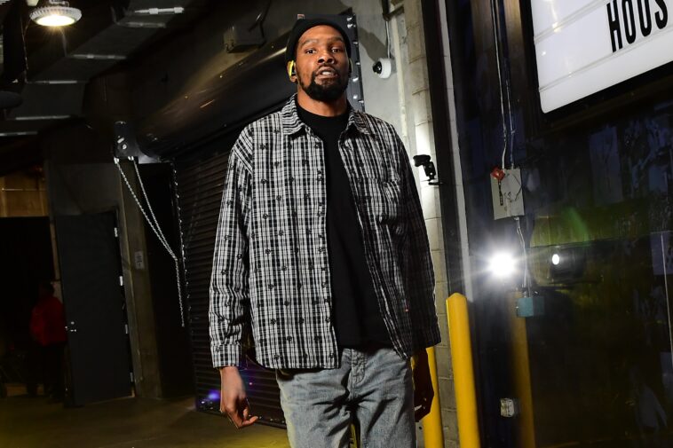 rockets-star-kevin-durant-returning-for-game-2-at-lakers