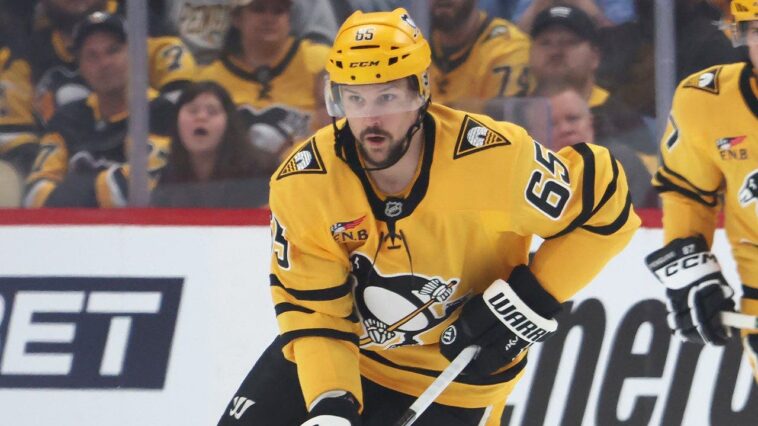 penguins’-erik-karlsson-says-the-team-is-ready-to-‘get-out-of-pittsburgh’-for-game-3-against-flyers