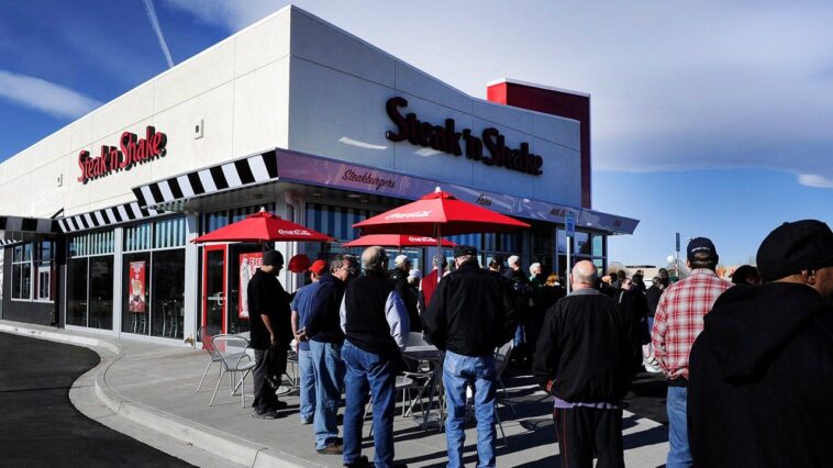 steak-‘n-shake-taps-maha-officer-as-fast-food-chain-joins-rfk-jr’s-push-to-overhaul-american-diet