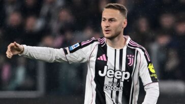 transfer-rumors,-news:-man-united-in-for-juventus-midfielder