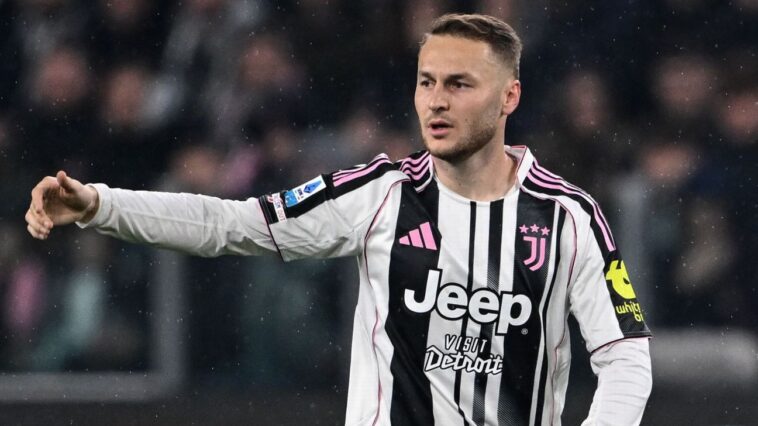 transfer-rumors,-news:-man-united-in-for-juventus-midfielder