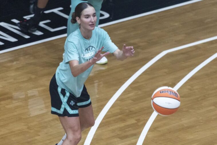 australian-guard-anneli-maley-getting-shot-in-liberty’s-training-camp