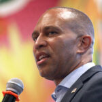 democrat-house-minority-leader-hakeem-jeffries-cautions-florida-against-redistricting-after-virginia-win
