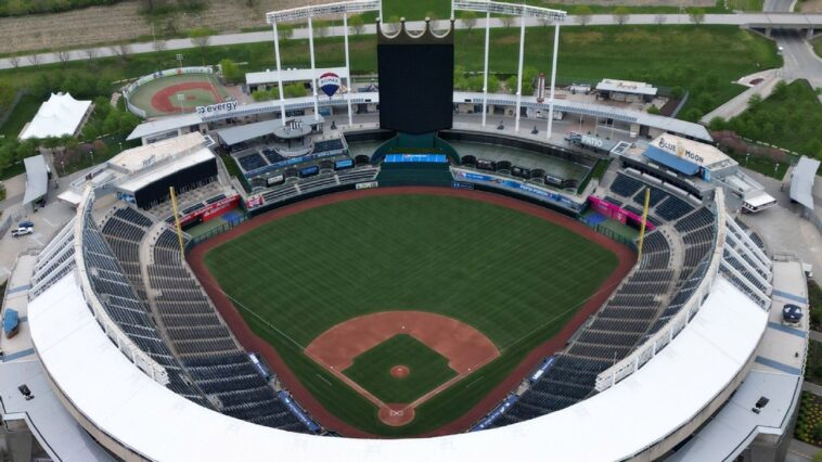 royals,-hallmark-unveil-downtown-ballpark-plan