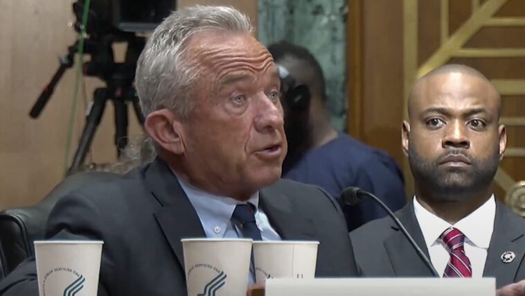 democrats-mock-rfk-jr.’s-neurological-disorder-during-senate-hearing:-‘like-a-raccoon-being-castrated’-(video)