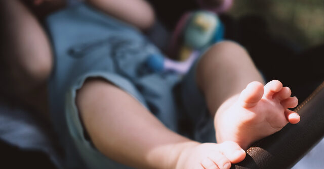 police-say-1-year-old-baby-in-stroller-found-abandoned-in-times-square