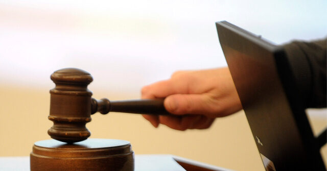 judge-blocks-virginia-from-certifying-results-of-redistricting-referendum