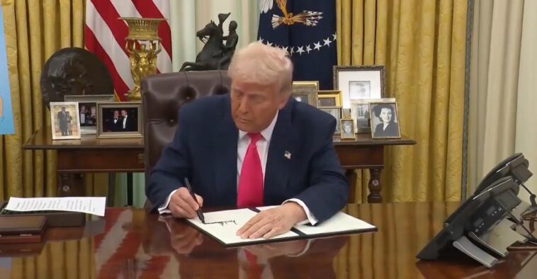 report:-thousands-of-people-in-california-are-finally-getting-permits-to-rebuild-after-the-wildfires-–-now-that-trump-has-gotten-involved