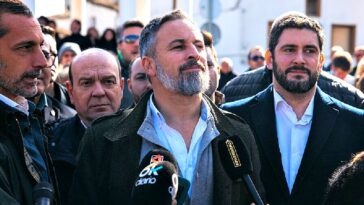 spanish-rightwing-vox-party-returns-to-power-in-extremadura,-in-a-regional-coalition-with-mainstream-conservative-popular-party