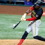 two-freak-plays-in-one-mlb-night-leaves-announcers,-fans-stunned