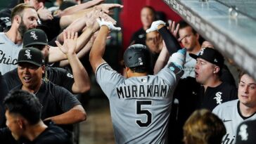white-sox’s-munetaka-murakami,-colson-montgomery-combine-to-achieve-historic-home-run-feat