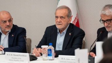 iran-says-opening-strait-of-hormuz-impossible,-claims-to-reject-talks