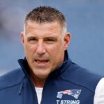 patriots-coach-mike-vrabel-to-seek-counseling-amid-release-of-new-bombshell-pics
