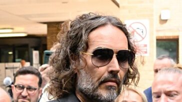 watch:-russell-brand-says-sleeping-with-16-year-old-girl-at-age-30-was-‘exploitative’