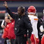 chiefs-assistant-coach-charged-with-misdemeanor-domestic-battery-against-daughter-just-before-nfl-draft