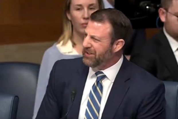 markwayne-mullin-nukes-chuck-schumer-over-degrading,-anti-ice-comments:-‘lying-scumbag-politician’