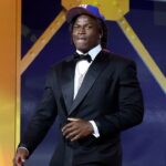 giants-use-top-10-picks-on-ohio-state’s-arvell-reese,-miami’s-francis-mauigoa-in-2026-nfl-draft