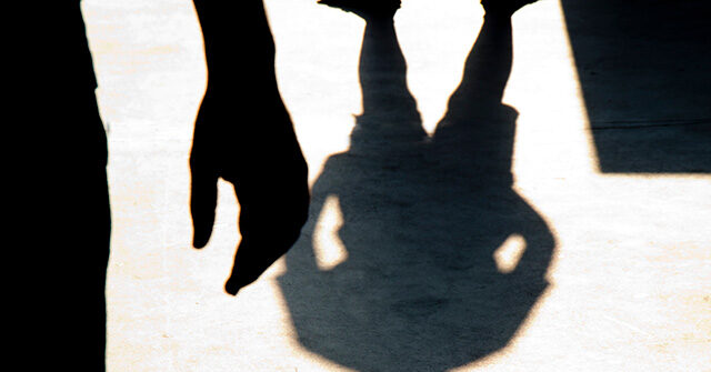 video:-nyc-14-year-old-body-slams-girl,-stomps-head-for-refusing-to-share-her-phone-number