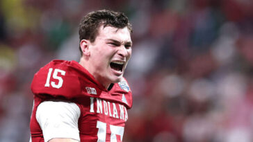 watch:-fernando-mendoza-praises-god-after-raiders-draft-him-#1-overall