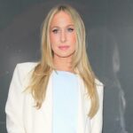 comedian-suffers-wardrobe-malfunction-on-morning-show,-responds-with-perfect-comeback