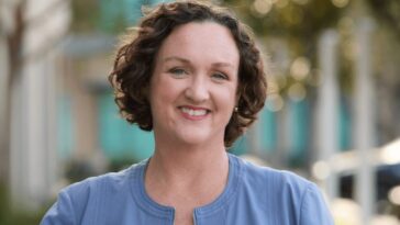 katie-porter-cries-‘racism’-when-asked-if-truck-drivers-should-speak-english-(video)