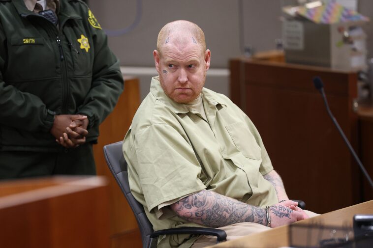 troubled-son-of-hollywood-legends-ryan-o’neal-and-farrah-fawcett-flashes-terrifying-look-in-court