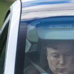 flat-battery:-california-ev-registrations-plunge-40%-to-2021-levels