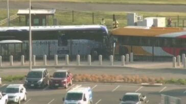 video:-head-on-bus-crash-near-pentagon-stop-leaves-23-injured,-including-ten-defense-department-employees